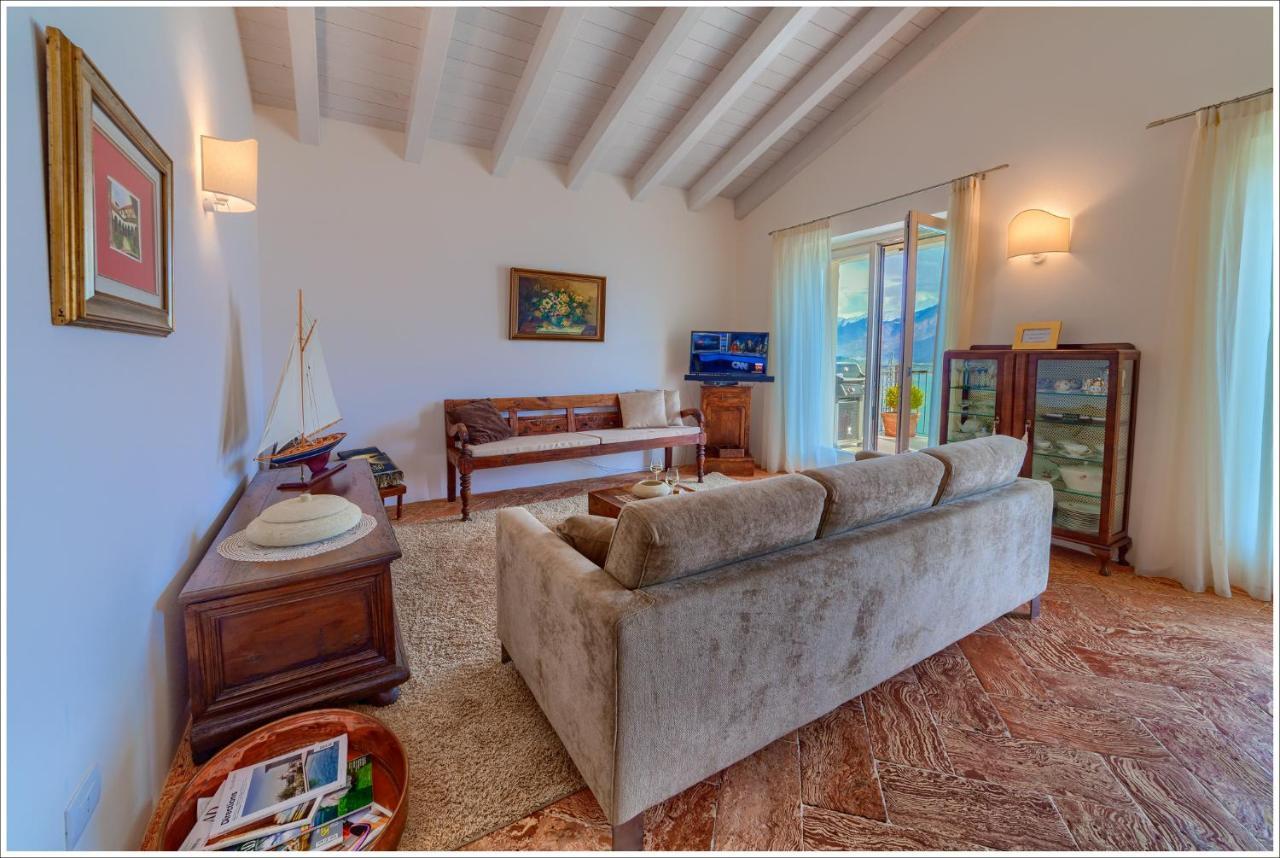 Villa Aquarius - Larihome A08 Vercana エクステリア 写真