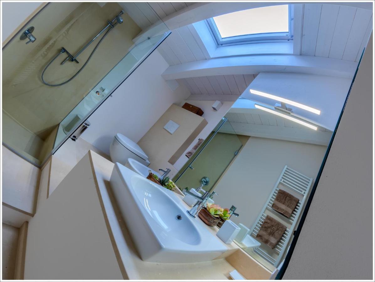 Villa Aquarius - Larihome A08 Vercana エクステリア 写真