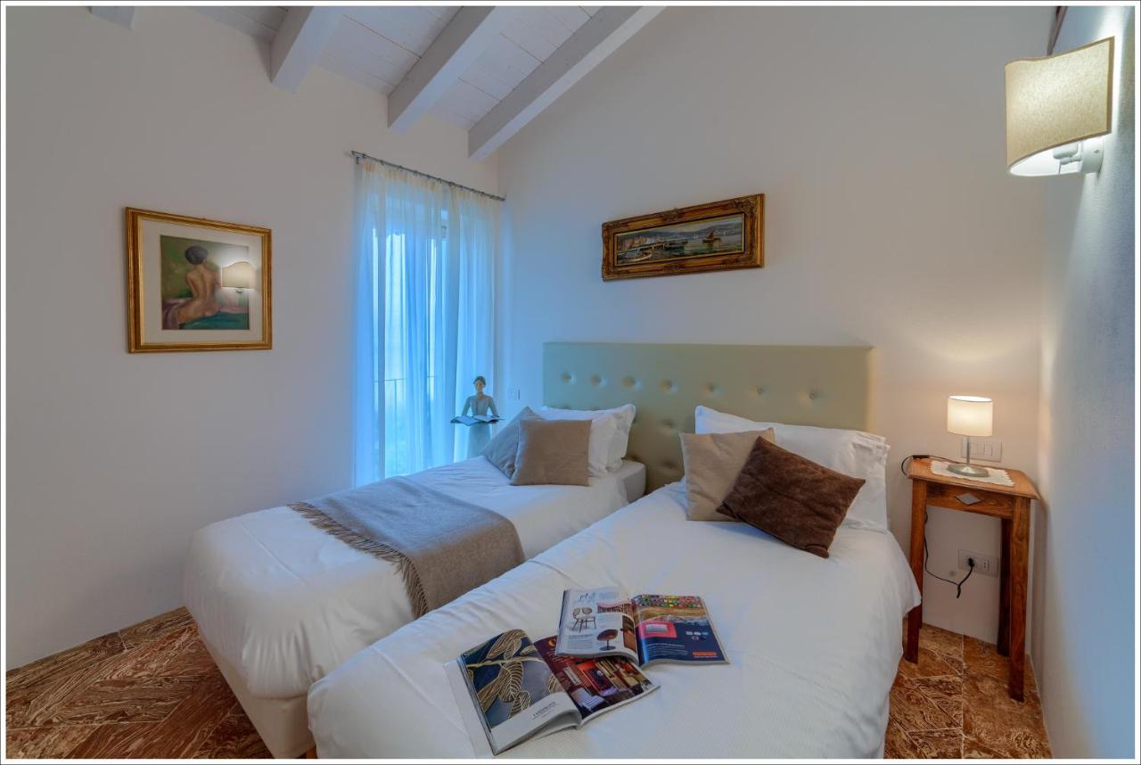 Villa Aquarius - Larihome A08 Vercana エクステリア 写真